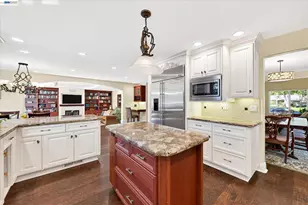 4576 Del Valle Pkwy, Pleasanton, CA 94566 - Photo 10