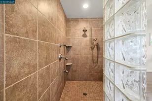 102 Henson Creek Ct, Martinez, CA 94553 - Photo 18