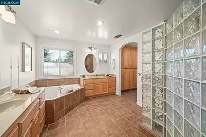 102 Henson Creek Ct, Martinez, CA 94553 - Photo 16