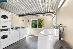 2890 Treat Blvd, Concord, CA 94518 - Photo 10