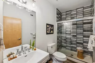 425 11th St, Oakland, CA 94606 - Photo 14