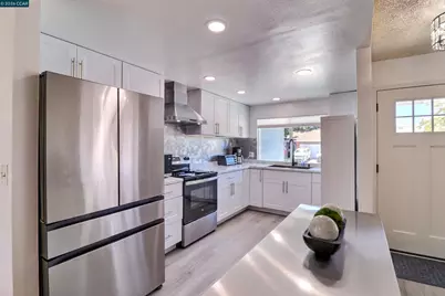 638 Berkeley Way, Fairfield, CA 94533 - Photo 6