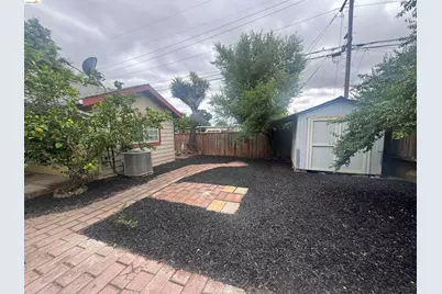2029 Highland Dr, Concord, CA 94520 - Photo 22