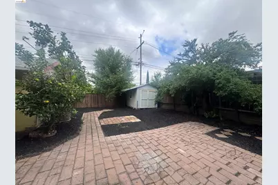 2029 Highland Dr, Concord, CA 94520 - Photo 24
