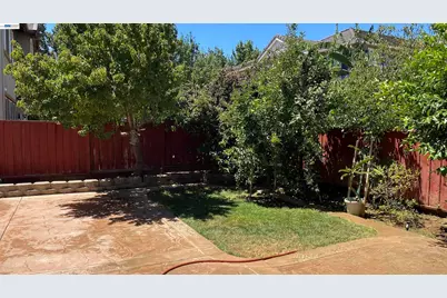 379 N Sierra Madre St, Mountain House, CA 95391 - Photo 18