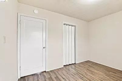 274 Collins, Richmond, CA 94801 - Photo 22