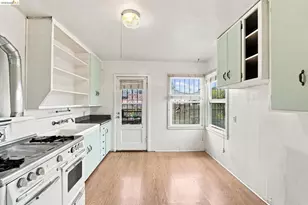 274 Collins, Richmond, CA 94801 - Photo 8