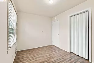 274 Collins, Richmond, CA 94801 - Photo 18