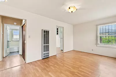 274 Collins, Richmond, CA 94801 - Photo 6