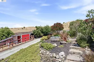 26928 Palomares Rd, Castro Valley, CA 94552 - Photo 18