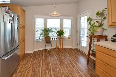 3263 Vineyard Ave. #108, Pleasanton, CA 94566 - Photo 6