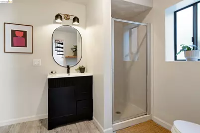 6201 Thornhill Dr, Oakland, CA 94611 - Photo 34