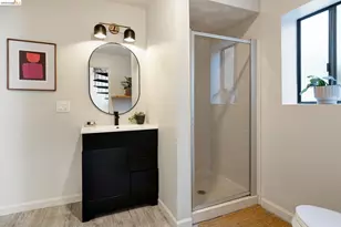 6201 Thornhill Dr, Oakland, CA 94611 - Photo 34