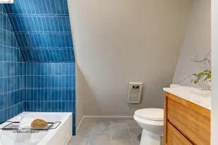 6201 Thornhill Dr, Oakland, CA 94611 - Photo 30
