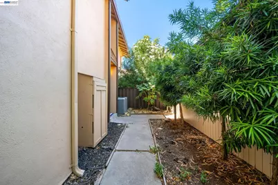 1828 Countrywood Ct, Walnut Creek, CA 94598 - Photo 2