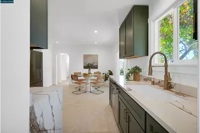 1300 Kains Ave, Berkeley, CA 94702 - Photo 22