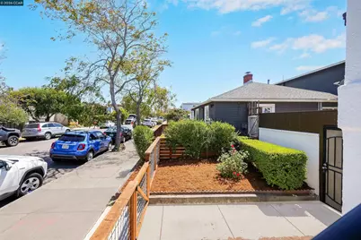1300 Kains Ave, Berkeley, CA 94702 - Photo 10