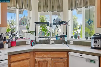 37 Terrace Dr, Concord, CA 94518 - Photo 22