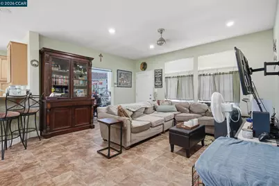 37 Terrace Dr, Concord, CA 94518 - Photo 10