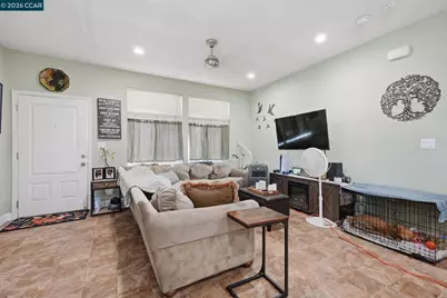 37 Terrace Dr, Concord, CA 94518 - Photo 12
