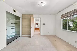 635 Longridge Rd, Oakland, CA 94610 - Photo 40