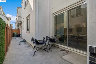 37231 Sand Bar Pl, Newark, CA 94560 - Photo 2