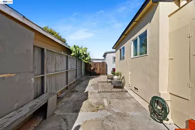 1687 70th Ave, Oakland, CA 94621 - Photo 26
