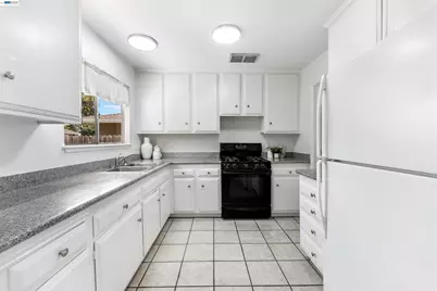 5253 Iris Way, Livermore, CA 94551 - Photo 12