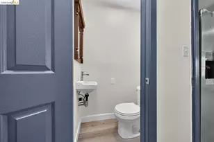 3240 Logan St, Oakland, CA 94601 - Photo 30