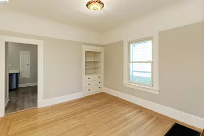 437 51st St, Oakland, CA 94609 - Photo 18