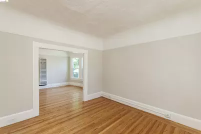 437 51st St, Oakland, CA 94609 - Photo 4