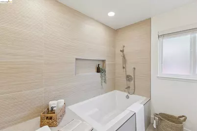 24 Somerset Rd, Piedmont, CA 94611 - Photo 36