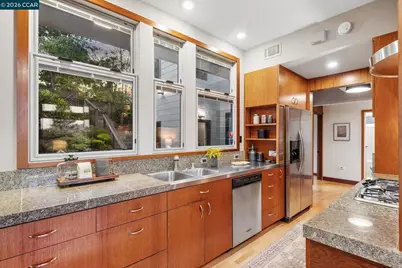 473 Pershing Dr., Oakland, CA 94611 - Photo 26