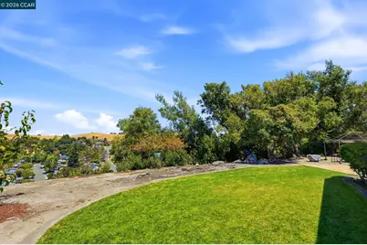 2685 Alhambra Way, Pinole, CA 94564 - Photo 60
