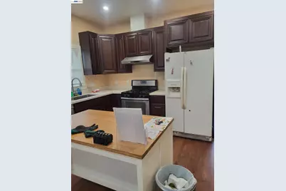 2137 27th, Oakland, CA 94606 - Photo 8