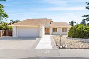 412 Solano Dr, Benicia, CA 94510 - Photo 2