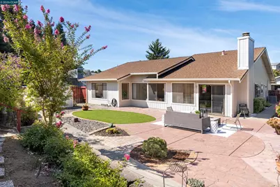 412 Solano Dr, Benicia, CA 94510 - Photo 24
