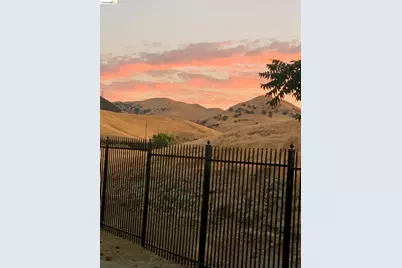 17 Bradley  Lane, Antioch, CA 94509 - Photo 2