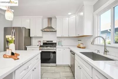 3818 Suter St, Oakland, CA 94619 - Photo 16