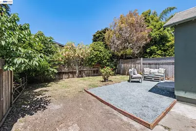 1349 Hearst Ave, Berkeley, CA 94702 - Photo 24