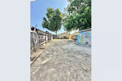 9926 C St, Oakland, CA 94603 - Photo 10