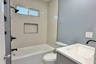 9926 C St, Oakland, CA 94603 - Photo 4