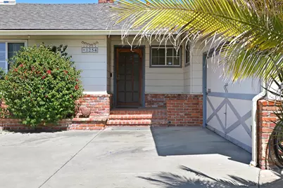 1254 Daily Dr, San Leandro, CA 94577 - Photo 2