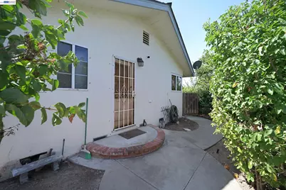 1254 Daily Dr, San Leandro, CA 94577 - Photo 38