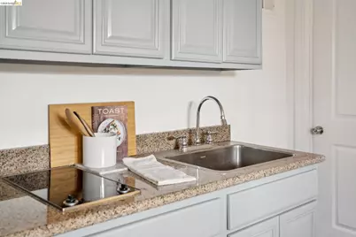 364 Lester Ave, Oakland, CA 94606 - Photo 64