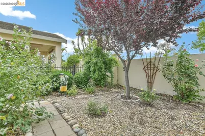 987 Centennial Dr, Brentwood, CA 94513 - Photo 14
