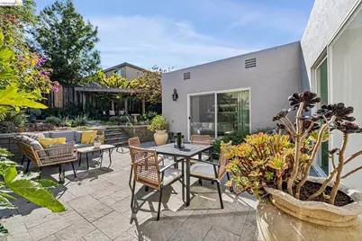 4001 Nevil St, Oakland, CA 94601 - Photo 48