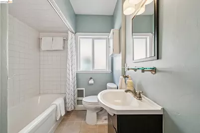 4001 Nevil St, Oakland, CA 94601 - Photo 32