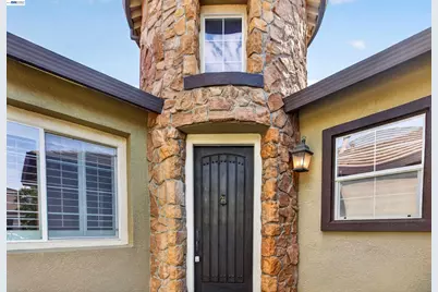 2243 Winchester Loop, Discovery Bay, CA 94505 - Photo 4