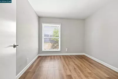 566 Webster Dr, Martinez, CA 94553 - Photo 18